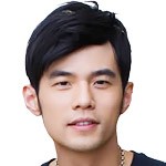  华语乐坛期待已久；周杰伦全新专辑《太阳之子》主打歌MV正式亮相。 娱乐新闻