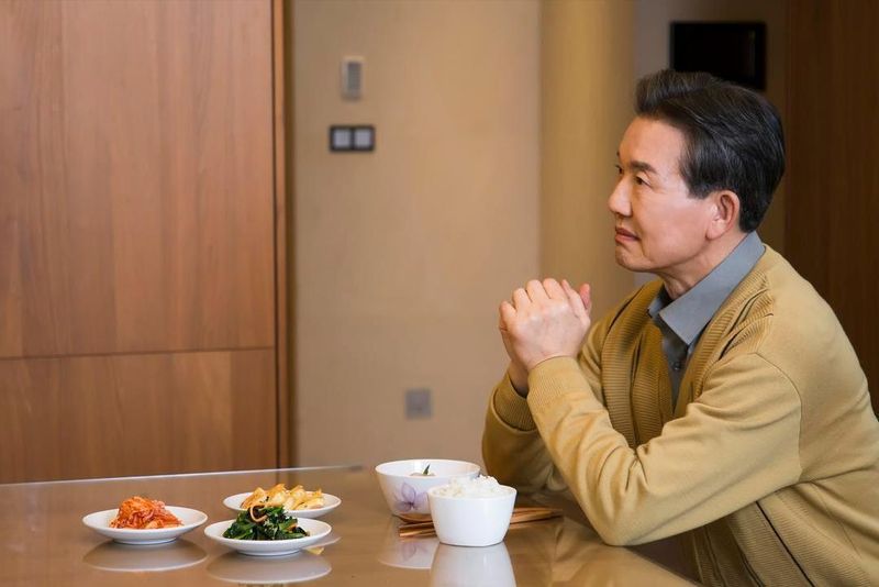  【医学警示】56岁后晚餐习惯的深层逻辑：那些被忽视的代谢真相 健康养生