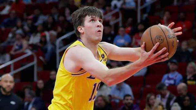  【深度解码】从60顺位到西部核心：里夫斯的技术跃迁方法论 体育新闻 【深度解码】从60顺位到西部核心：里夫斯的技术跃迁方法论 体育新闻