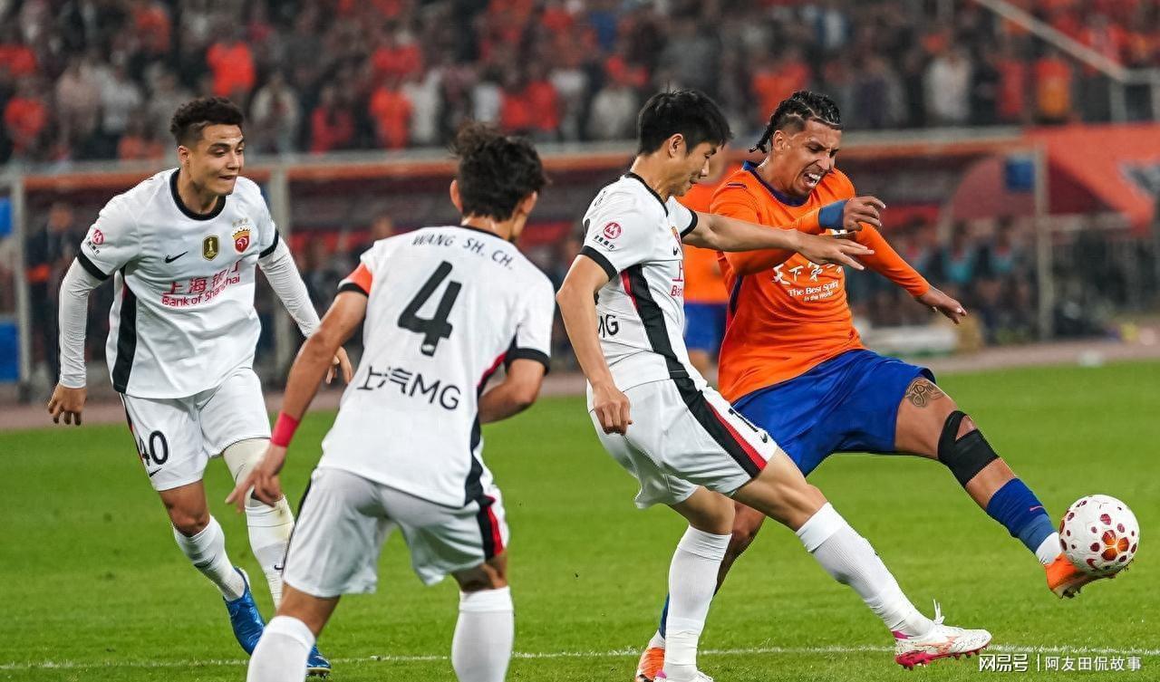  【战术复盘】残阵海港1-1逼平泰山的深层逻辑：穆斯卡特的进攻哲学如何以弱胜强 体育新闻